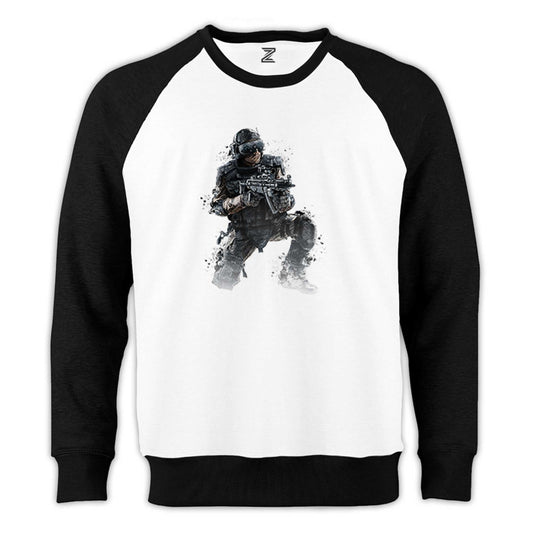 Call Of Duty Combatant Reglan Kol Beyaz Sweatshirt - Zepplingiyim