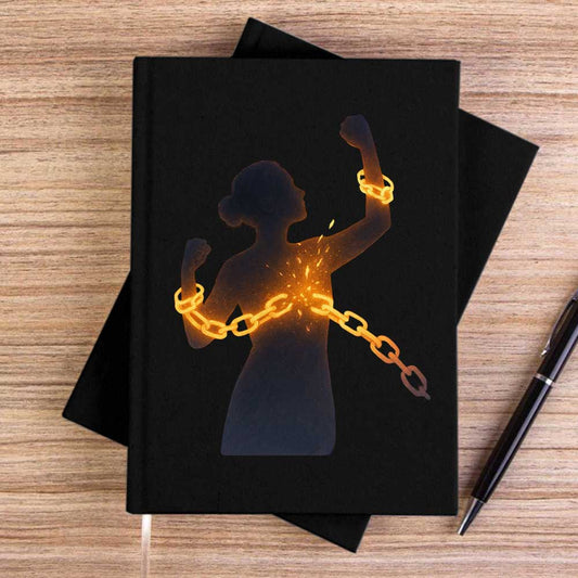 Zincirlerini Kıran Kadın Siyah Çizgisiz Kanvas Defter