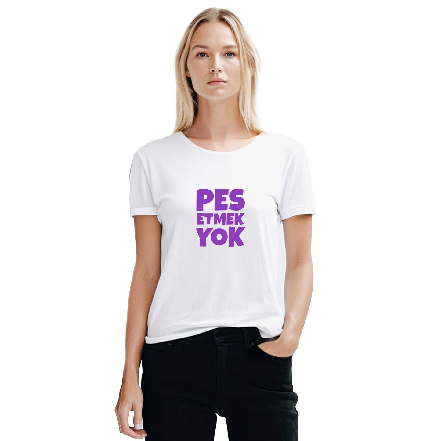 Pes Etmek Yok Beyaz Kadın Tişört