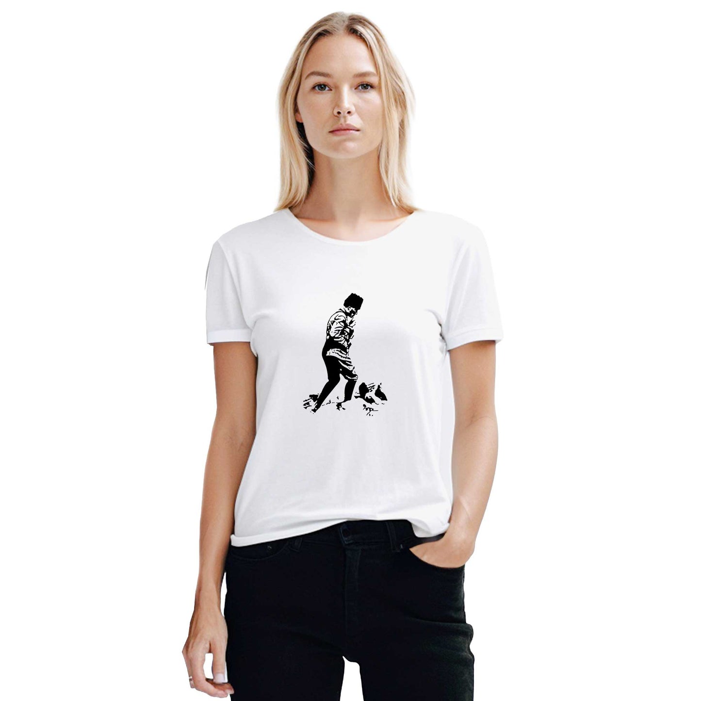 18 Mart Atatürk Siperde Beyaz Kadın Tişört