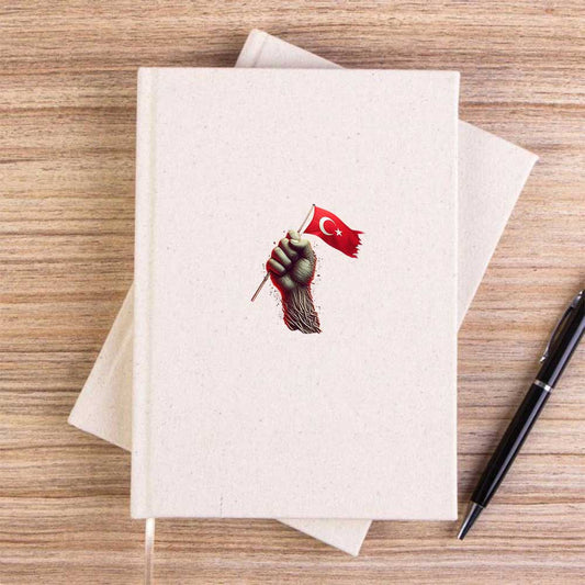 18 Mart Bayrağı Tutan İrade Krem Çizgisiz Kanvas Defter