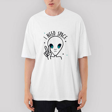 Alien I Need Space Oversize Beyaz Tişört