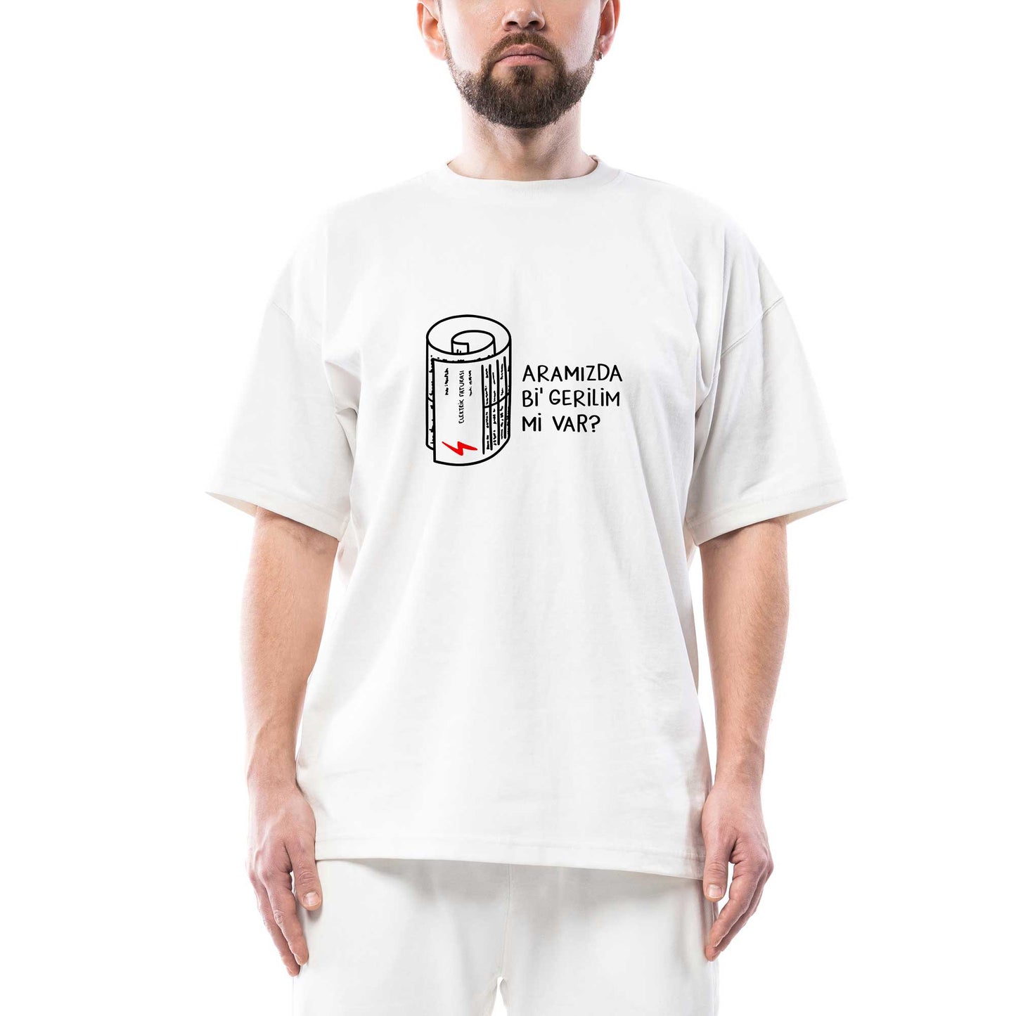 Aramızda Bir Gerilim mi Var Oversize Beyaz Tişört