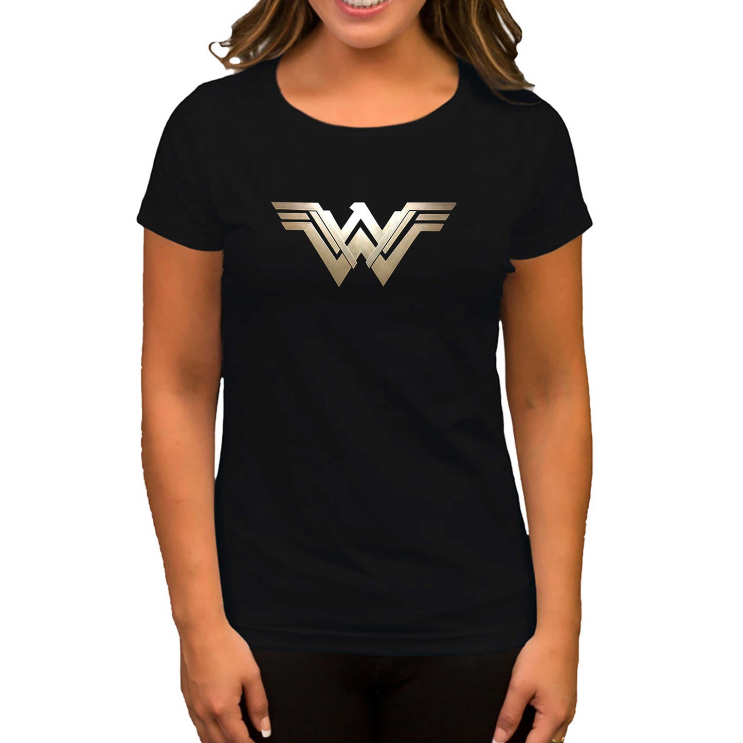 Wonder Woman Metal Logo Siyah Kadın Tişört