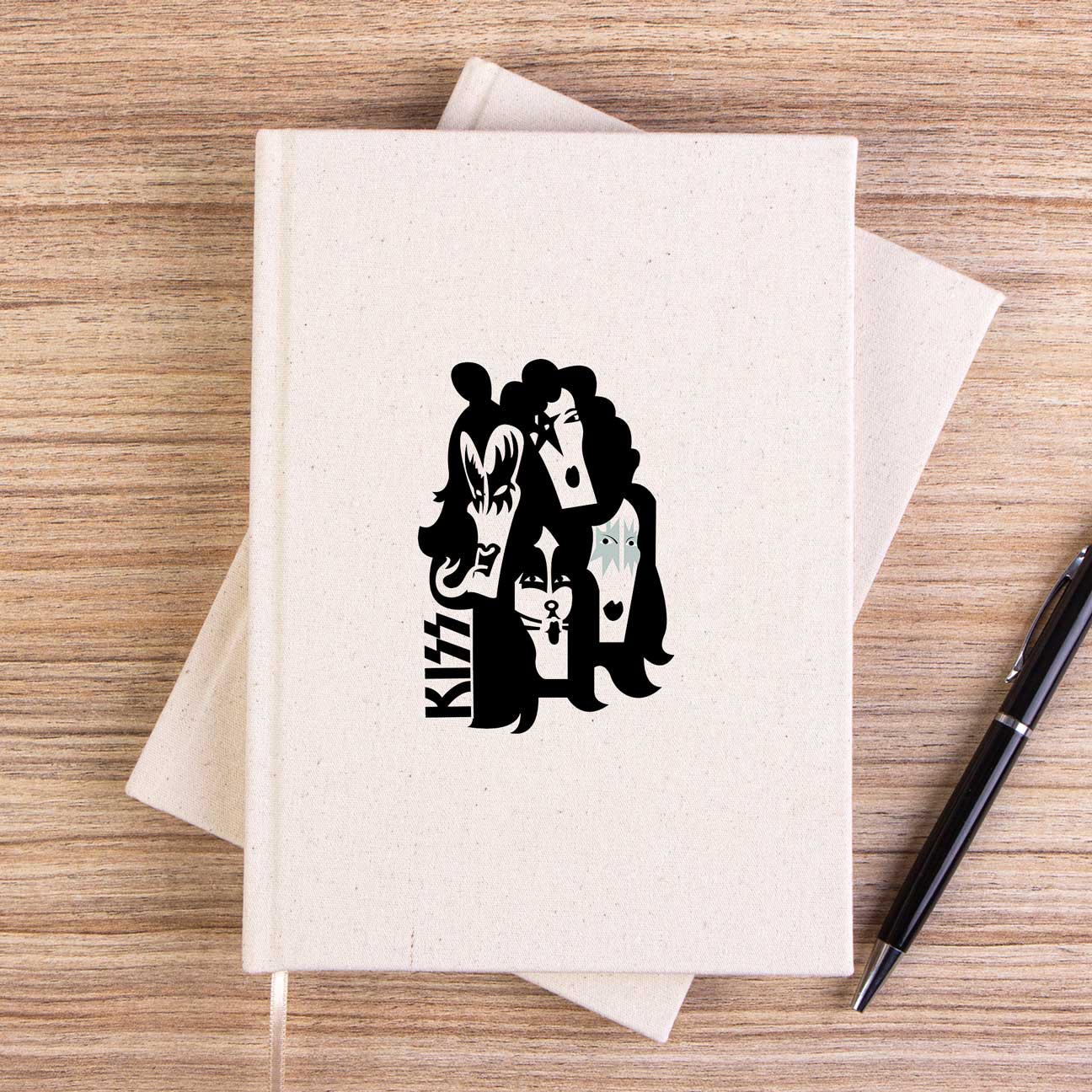 Kiss Cartoon Face Çizgisiz Kanvas Defter