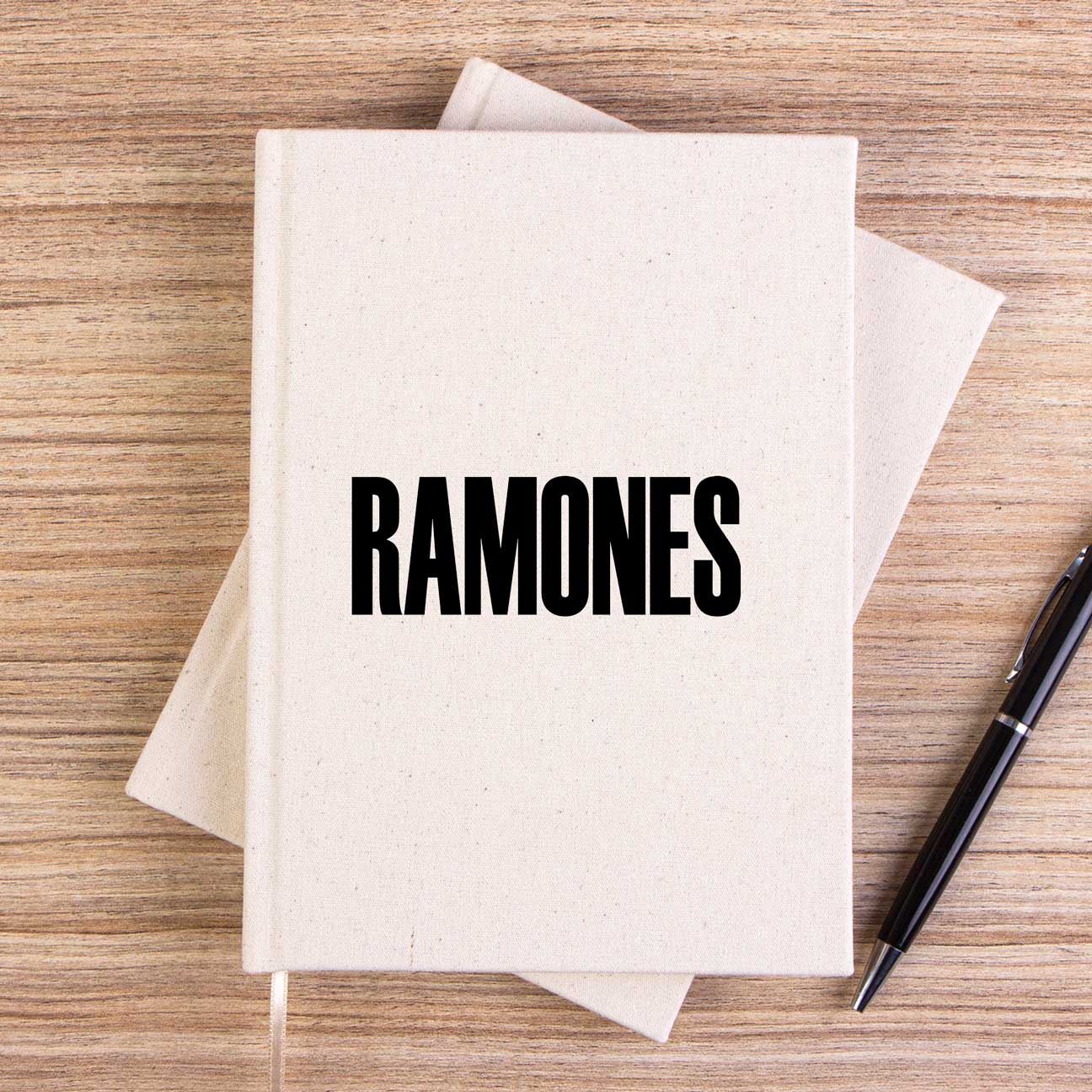 Ramones Text Çizgisiz Kanvas Defter