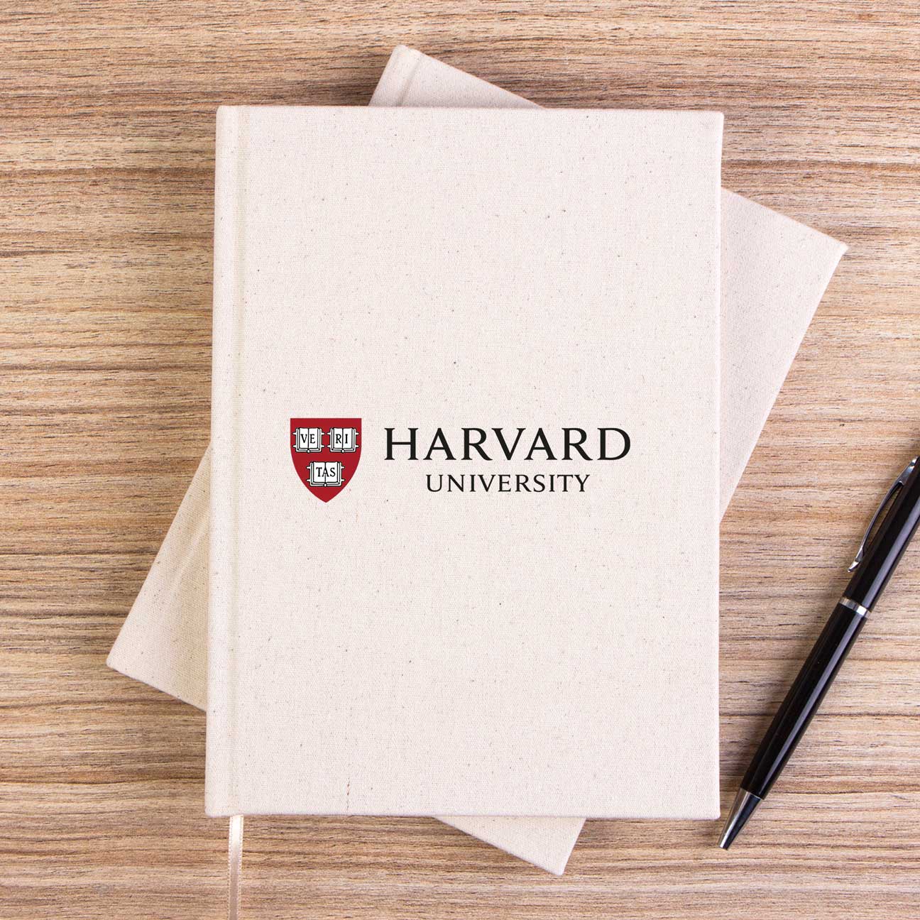 Harvard University Logo Text Çizgisiz Kanvas Defter