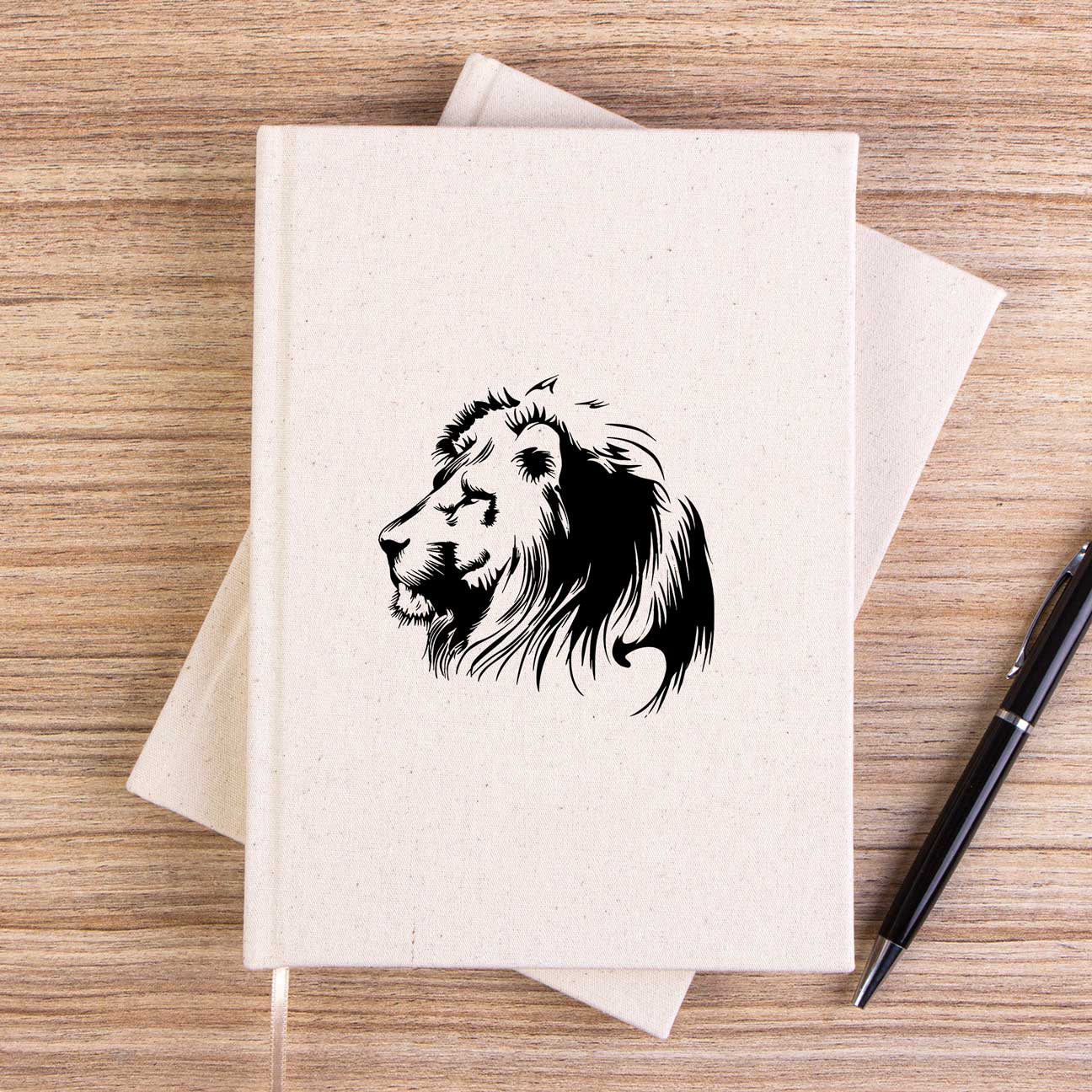 Black Lion Silhouette Çizgisiz Kanvas Defter