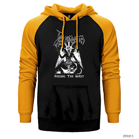 Venom Kissing the Beast Çift Renk Reglan Kol Sweatshirt / Hoodie