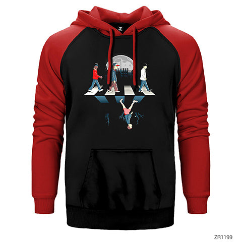 Stranger Things Team on Road Çift Renk Reglan Kol Sweatshirt / Hoodie