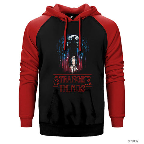 Stranger Things Demogorgan in the Forest Çift Renk Reglan Kol Sweatshirt / Hoodie